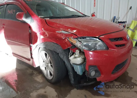 2013 Toyota Corolla S z USA, uszkodzony, nr VIN 2T1BU4EE9DC949177